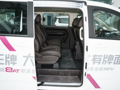 2023款 2.0L 自动长轴商务型 7座