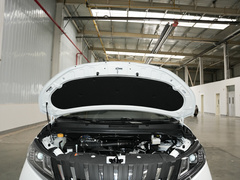 2023款 2.0L 自动长轴商务型 7座