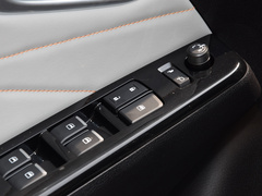 2023款  1.9T自动四驱柴油V-CROSS引领型RZ4E