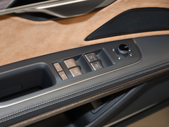 2024款 A8L 55 TFSI quattro 旗舰型