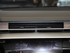 2024款 A8L 55 TFSI quattro 旗舰型