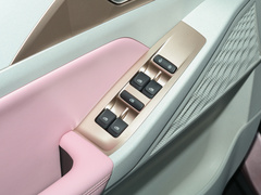 2024款 萤火虫 401KM 荧光