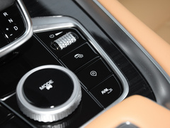 2024款 冠军版 390T 两驱巅峰版 7座