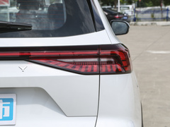 2023款 冠军版 1.5T 100km 荣耀版