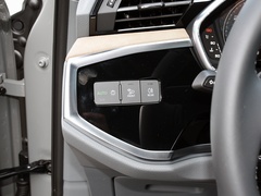 奥迪Q3 2024款 45 TFSI quattro 时尚动感型