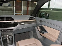 奥迪Q3 2024款 45 TFSI quattro 时尚动感型