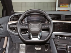 奥迪Q3 2024款 45 TFSI quattro 时尚动感型