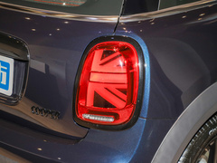 2023款 1.5T COOPER 紫夜出逃 特别版