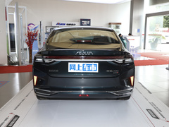 2024款 1.5T 尊贵版