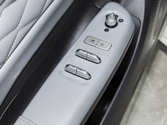 2024款 330 Lite