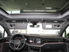 2023款 3.0TSI 锐尊火山岩涂装运动版