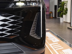 2023款 400T 两驱优享飞鱼版