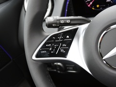 2024款 GLB 220 时尚型