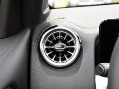 2024款 GLB 220 4MATIC