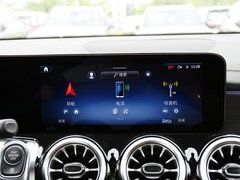 2024款 GLB 220 4MATIC