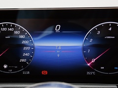 2024款 GLB 220 4MATIC