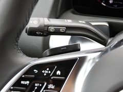 2024款 GLB 220 4MATIC