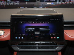 2023款 2.0T 四驱尊逸混动版