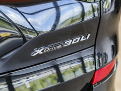 2023款 xDrive 30Li 尊享型M运动曜夜套装