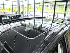 2023款 xDrive 30Li 尊享型M运动曜夜套装