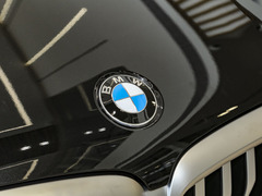 2023款 xDrive 30Li 尊享型M运动曜夜套装