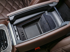 2023款 xDrive 30Li 尊享型M运动曜夜套装