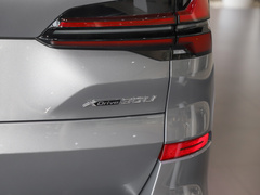 2023款 xDrive 30Li 尊享型M运动曜夜套装