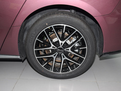 2023款 DM-i 1.5T 121km 尊荣型