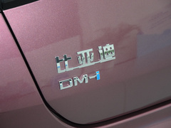2023款 DM-i 1.5T 121km 尊荣型