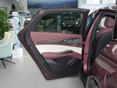 2023款 DM-i 1.5T 121km 尊荣型