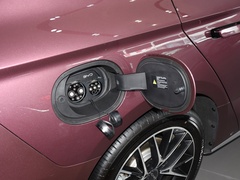 2023款 DM-i 1.5T 121km 旗舰型
