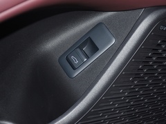2023款 DM-i 1.5T 121km 旗舰型