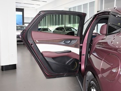 2023款 DM-i 1.5T 121km 旗舰型