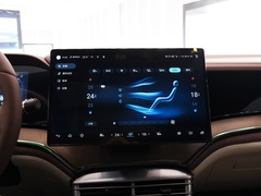 2023款 DM-i 1.5T 121km 旗舰型