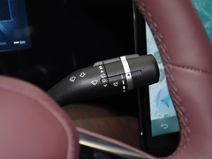 2023款 DM-i 1.5T 121km 旗舰型