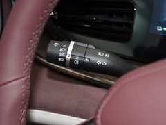 2023款 DM-i 1.5T 121km 旗舰型