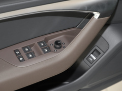 2024款 45TFSI S-line 筑梦型 流晶套装
