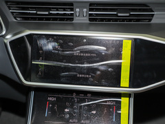 奥迪A7L 2024款 45TFSI S-line 筑梦型 流晶套装