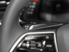 2024款 45TFSI S-line 筑梦型 流晶套装