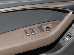 2024款 45TFSI S-line 筑梦型 流晶套装