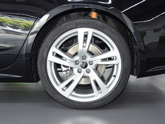 2024款 45TFSI quattro S-line 见远型 流晶套装