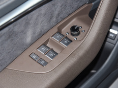 2024款 45TFSI quattro S-line 见远型 流晶套装