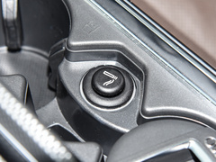 2024款 45TFSI quattro S-line 见远型 流晶套装