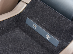 2024款 45TFSI quattro S-line 见远型 流晶套装