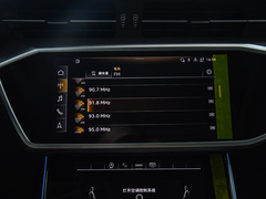 2024款 45TFSI quattro S-line 见远型 流晶套装