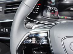 2024款 45TFSI quattro S-line 见远型 流晶套装