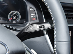 2024款 45TFSI quattro S-line 见远型 流晶套装
