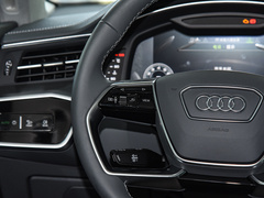 2024款 45TFSI quattro S-line 见远型 流晶套装