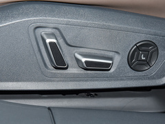 2024款 45TFSI quattro S-line 见远型 流晶套装