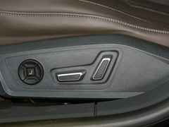 2024款 45TFSI quattro S-line 见远型 流晶套装